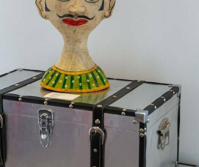 חדר סטנדרט, Yelo Lumière Powered By Sonder