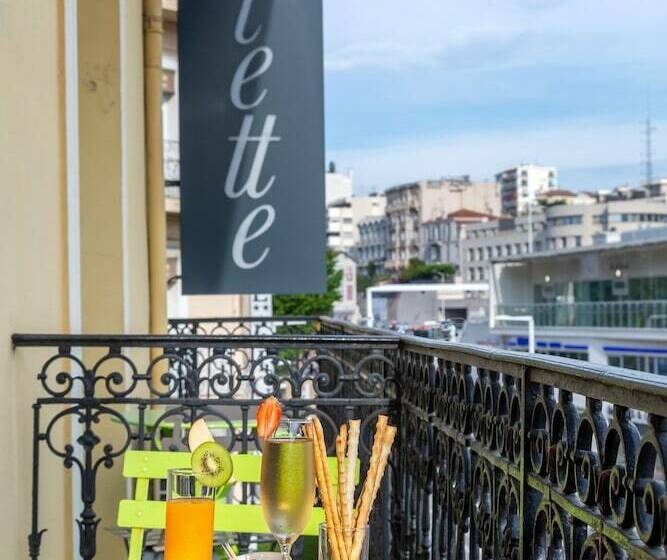 חדר סטנדרט, Yelo Lumière Powered By Sonder