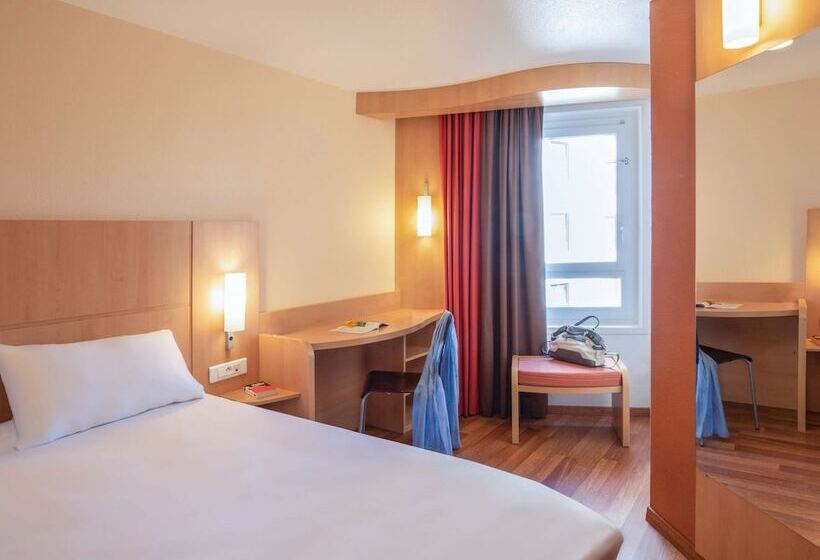 Номер Стандарт Двуспальная Кровать, Ibis Tours Centre Gare