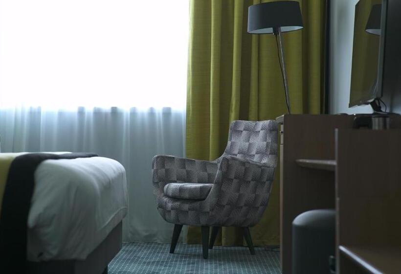 Люкс, Mercure Paris Roissy Cdg