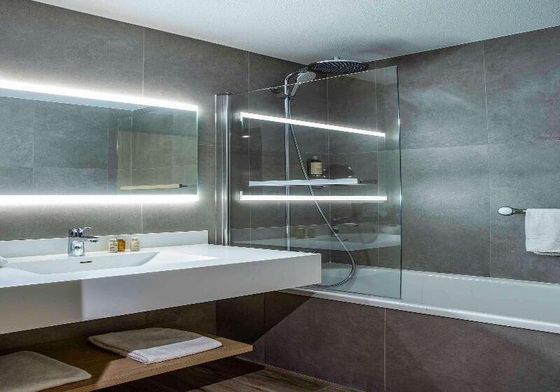 Полулюкс, Mercure Vannes Le Port