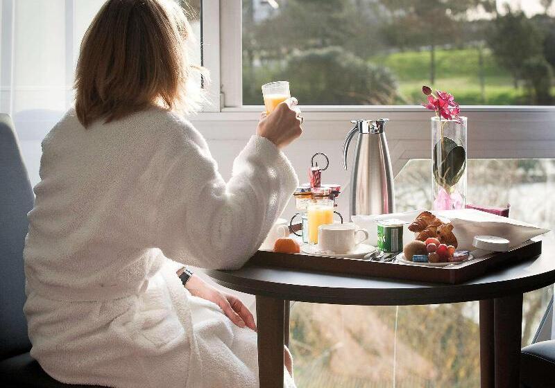 اتاق سوپریور با تخت بزرگ, Mercure Vannes Le Port