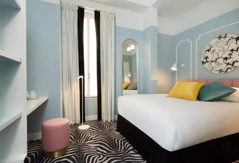 Camera Comfort, Pastel Paris