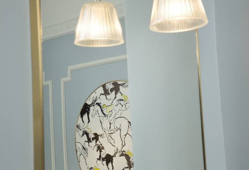 غرفة قياسية, Pastel Paris