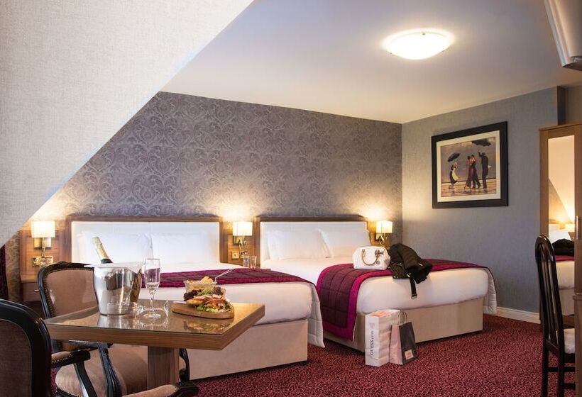 غرفة قياسية ثلاثية, The Great Northern