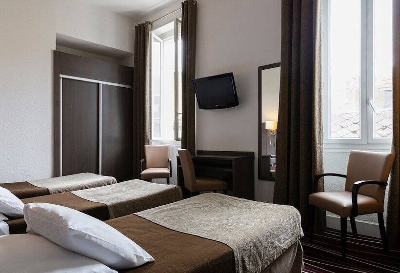 Номер Стандарт Трехместный, The Originals City, Hôtel Astoria Vatican, Lourdes