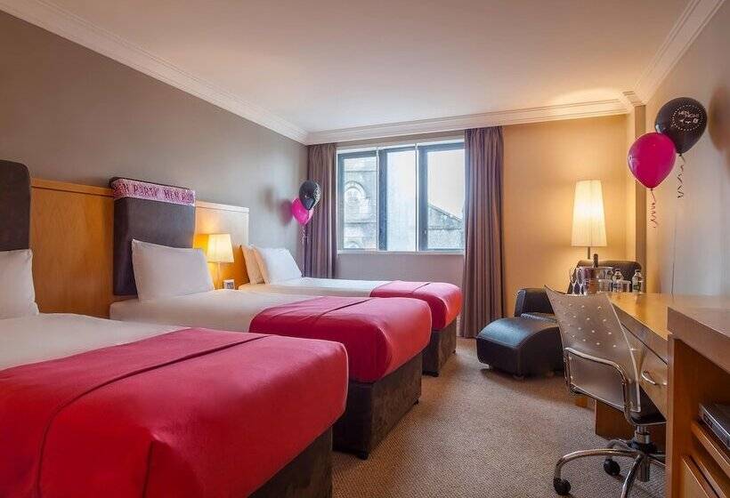 스탠다드 트리플 룸, Prince Of Wales