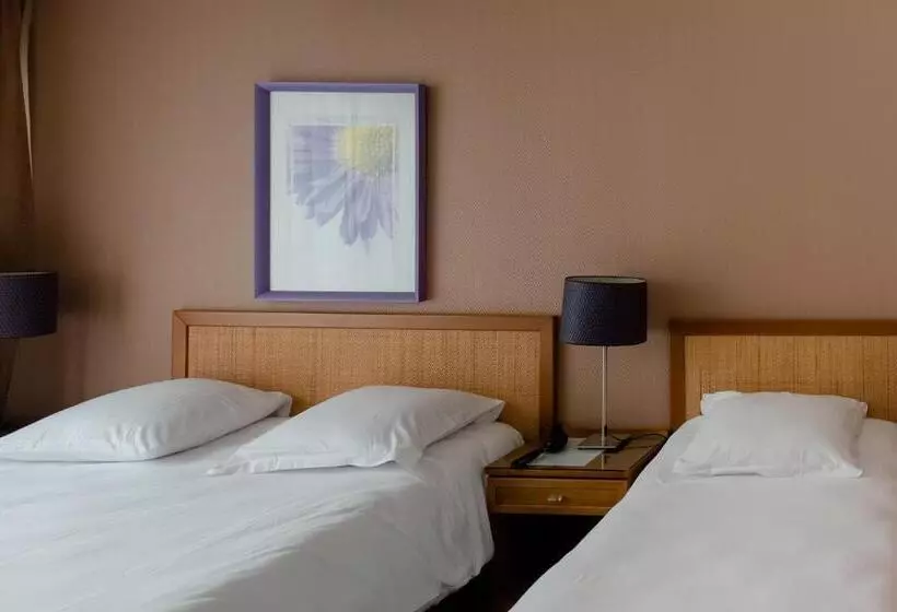 اتاق استاندارد سه نفره, Cit Hotel Criden