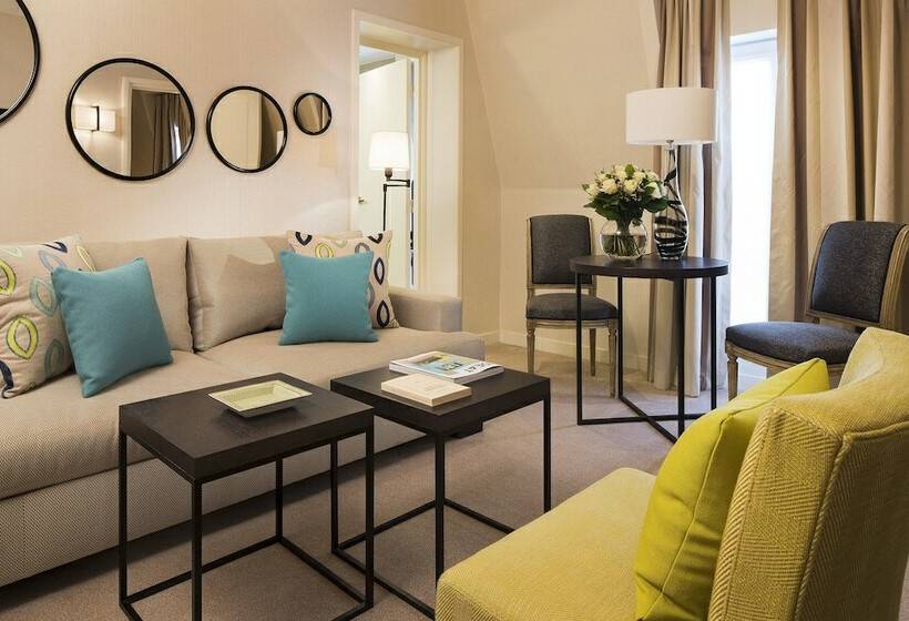 Suite, Balmoral Champselysees