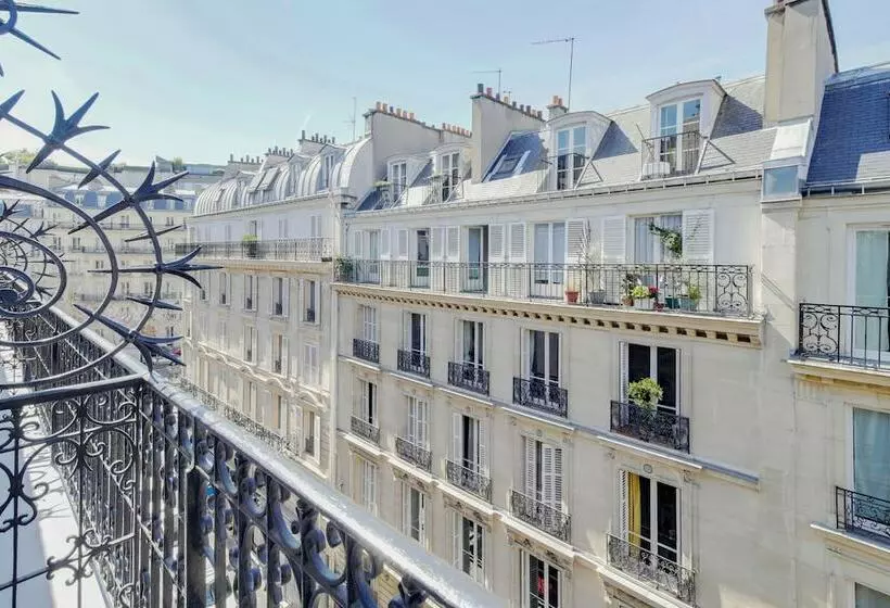 スイート, Balmoral Champselysees