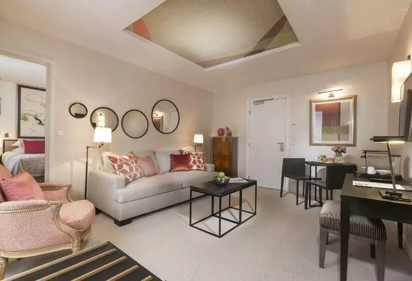 １ベッドルームのデラックスアパートメント, Balmoral Champselysees