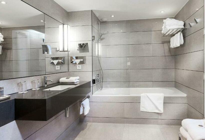 Suite Deluxe, Balmoral Champselysees