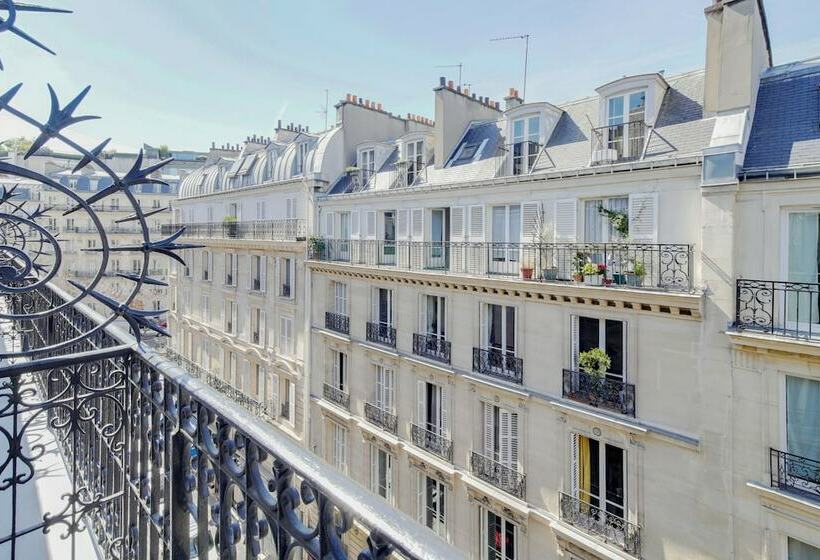 Suite Deluxe, Balmoral Champselysees