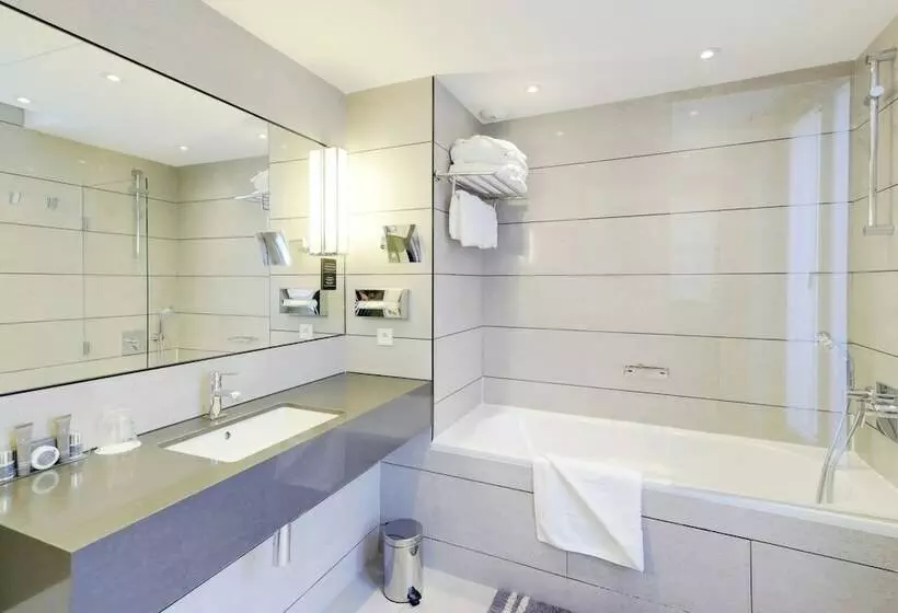 デラックススイート, Balmoral Champselysees