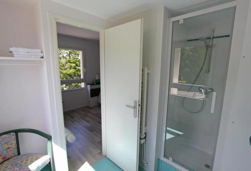 חדר סטנדרט לשלושה, Beau Rivage