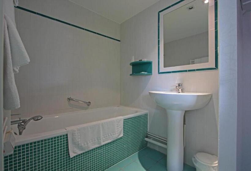 חדר סטנדרט לשלושה, Beau Rivage