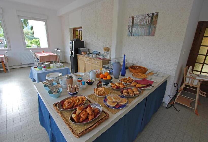 חדר סטנדרט לשלושה, Beau Rivage