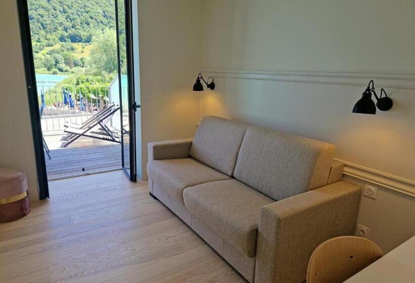 סוויטת ג'וניור עם טרסה, Beau Rivage