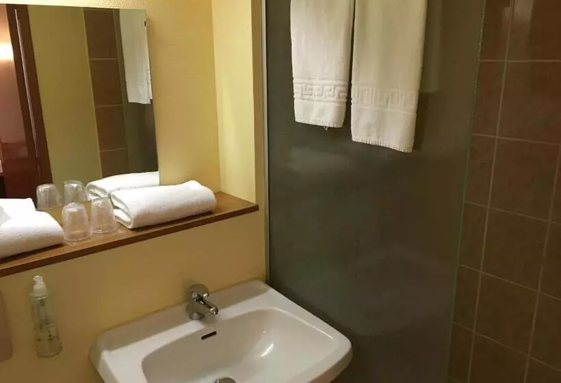 اتاق استاندارد یک نفره, Brit Hotel Poitiers Beaulieu
