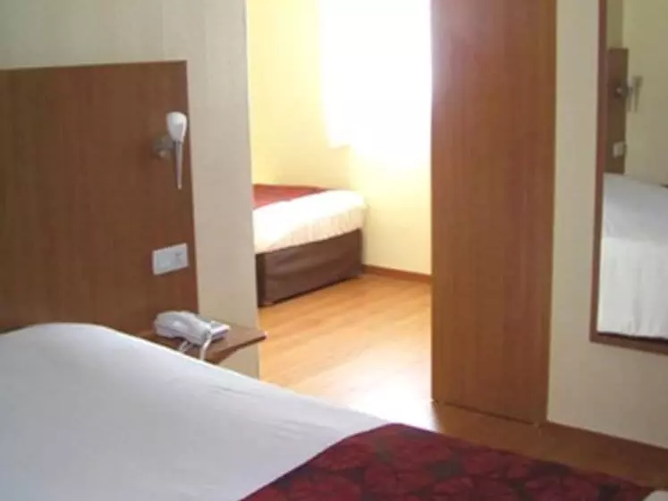 اتاق استاندارد سه نفره, Green Hôtels Poitiers