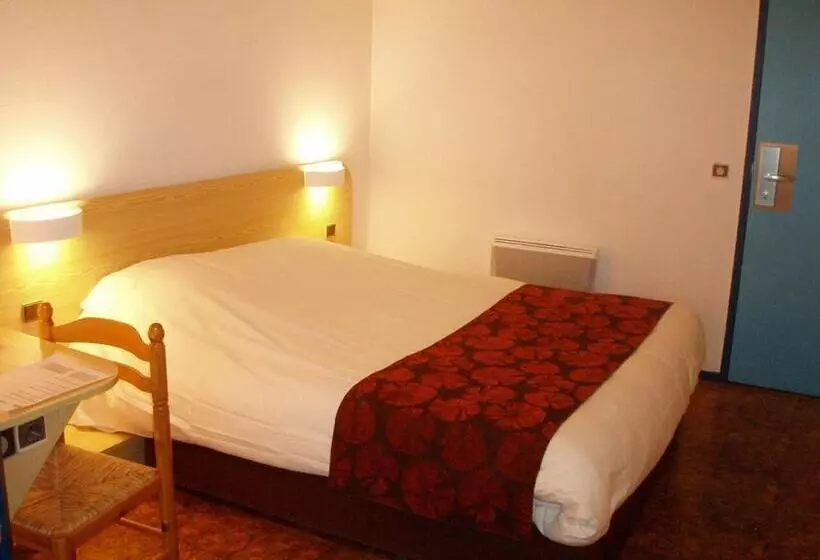 اتاق استاندارد چهار تخته, Brit Hotel Poitiers Beaulieu