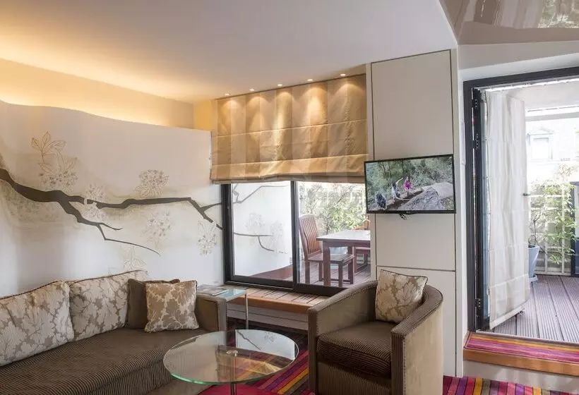 Junior Suite met Terras, Cambon