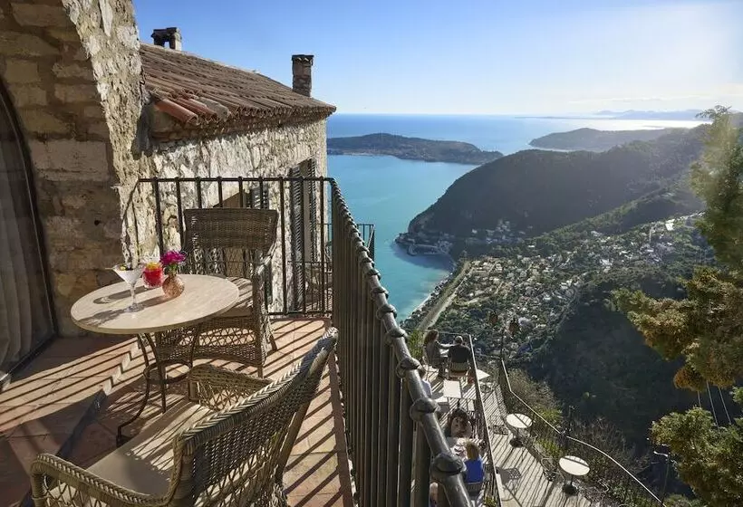 Superior-Zimmer, Chateau Eza