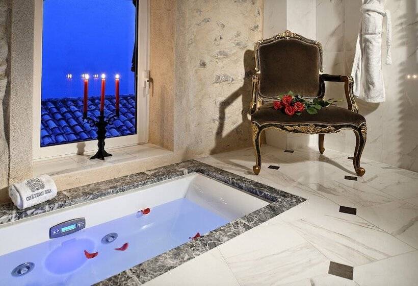 جناح جونيور, Chateau Eza