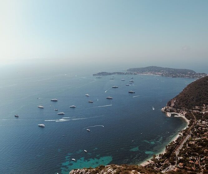 سوییت, Chateau Eza