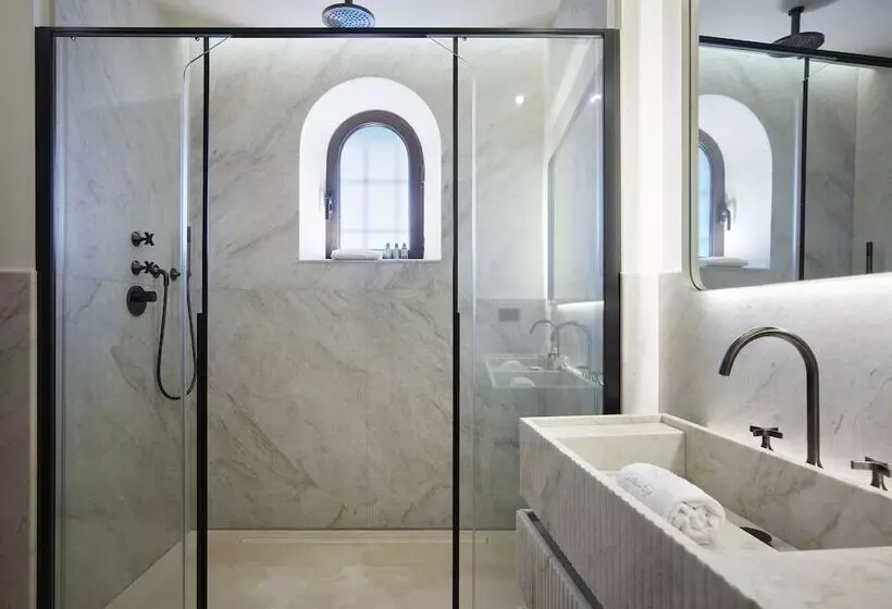 Suite Prezidențial, Chateau Eza
