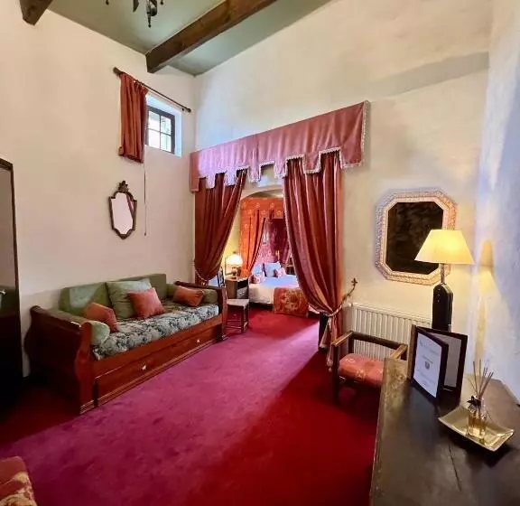 テラス付スイート, Château De Trigance