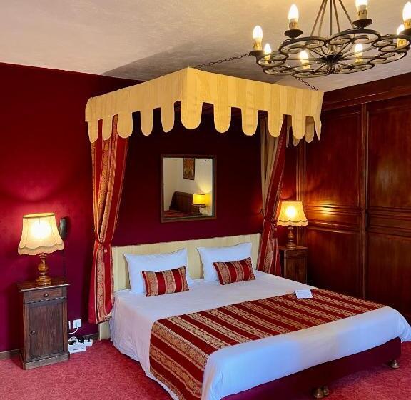 수피리어 트리플 룸, Château De Trigance