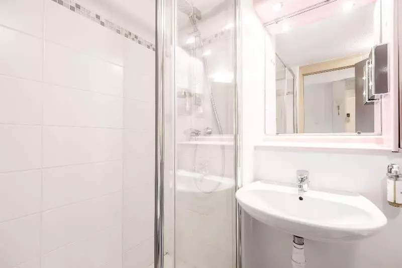اتاق استاندارد, Comfort Hotel Grenoble Meylan