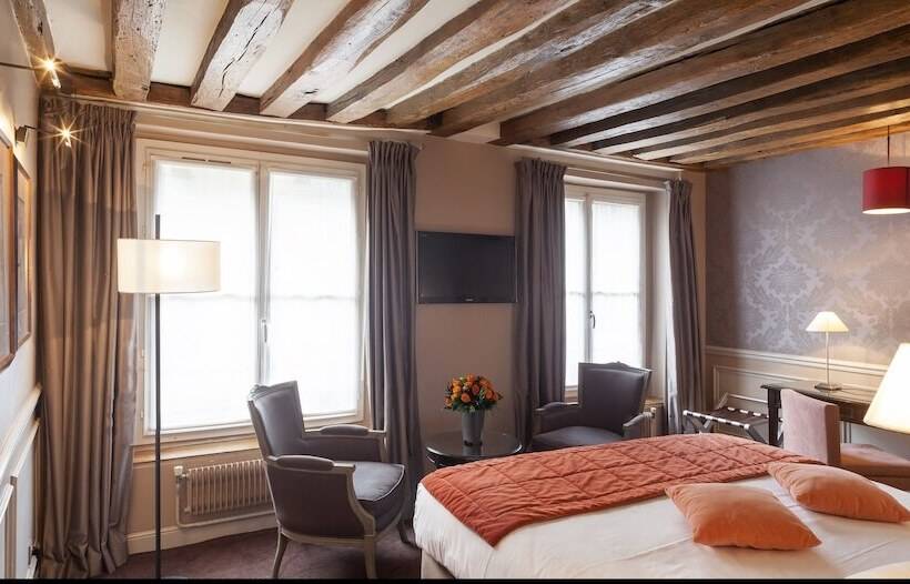 اتاق استاندارد, De l'Universite