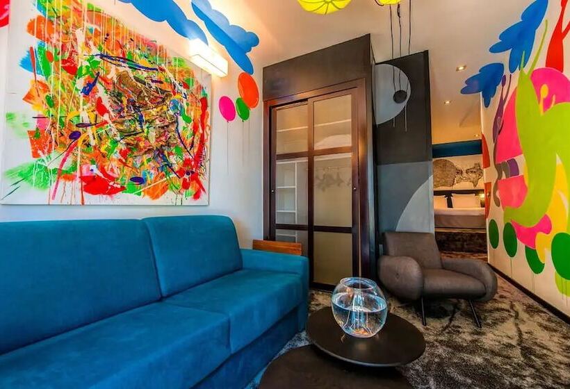 سوییت جونیور, Hôtel Des Beaux Arts Toulouse