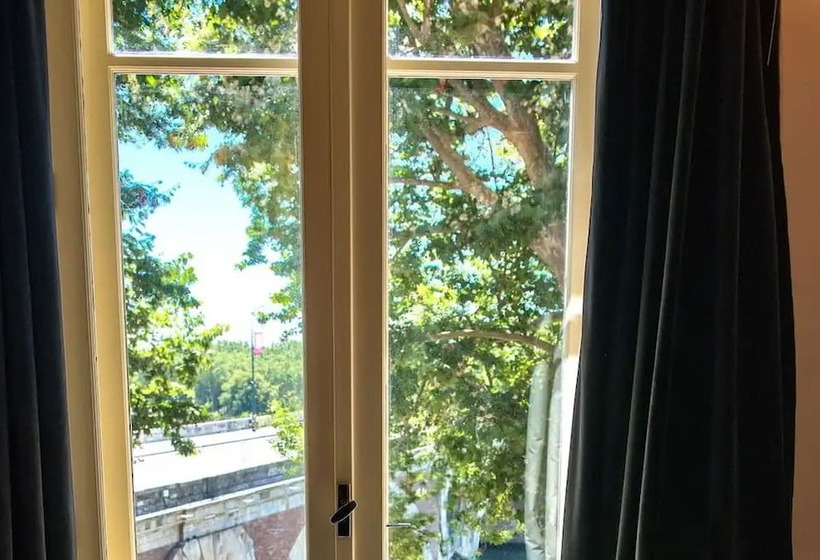 سوییت جونیور, Hôtel Des Beaux Arts Toulouse