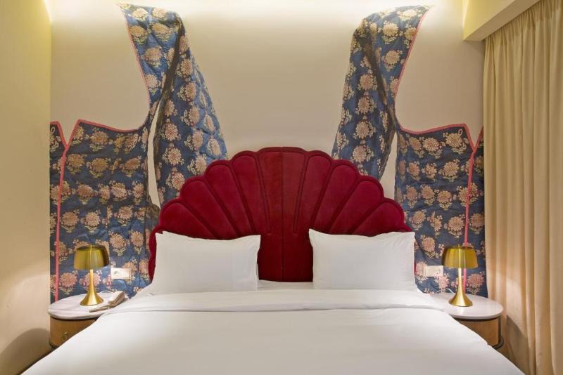 سوییت جونیور, Hôtel Des Beaux Arts Toulouse