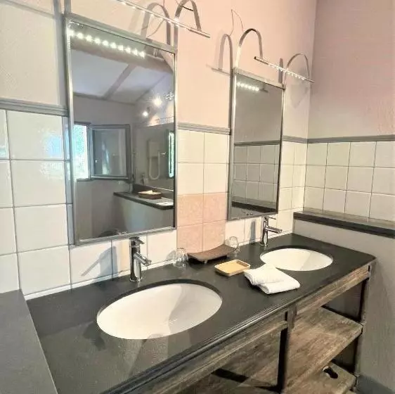 1 Bedroom Apartment with Terrace, Domaine Du Val De Sault