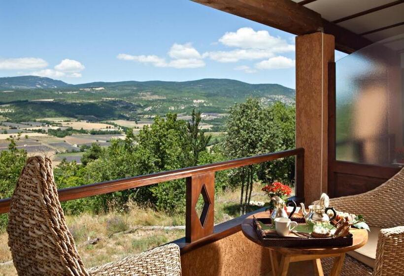 جناح سينيور, Domaine Du Val De Sault