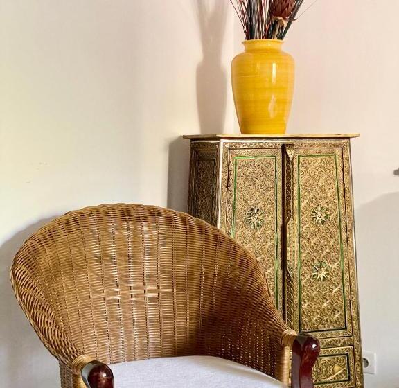 جناح عائلي, Domaine Du Val De Sault