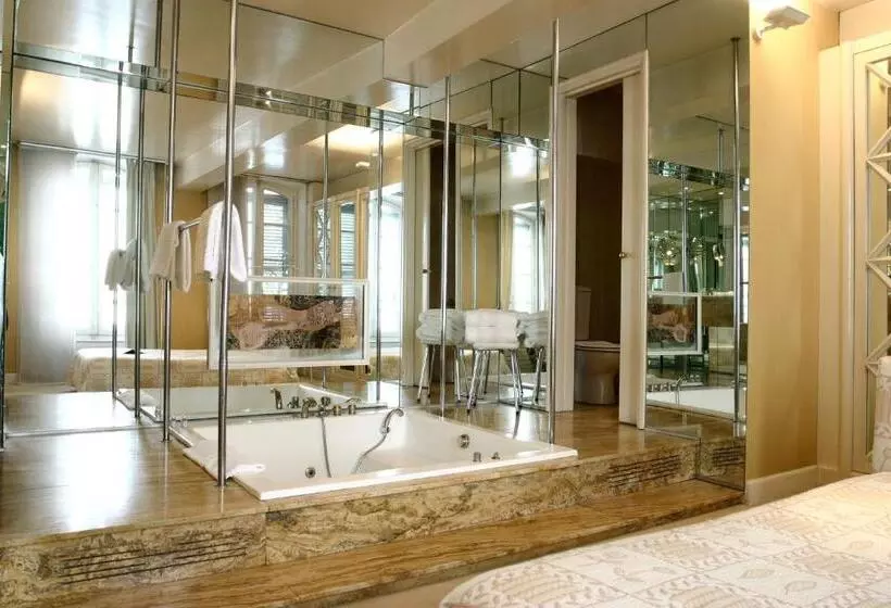 スイート, Hôtel De France