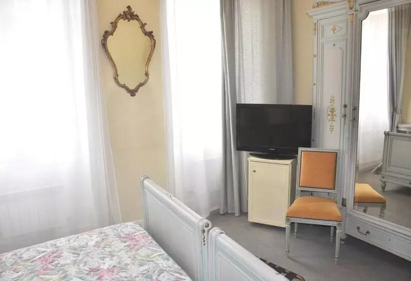 スタンダードシングルルーム, Hôtel De France