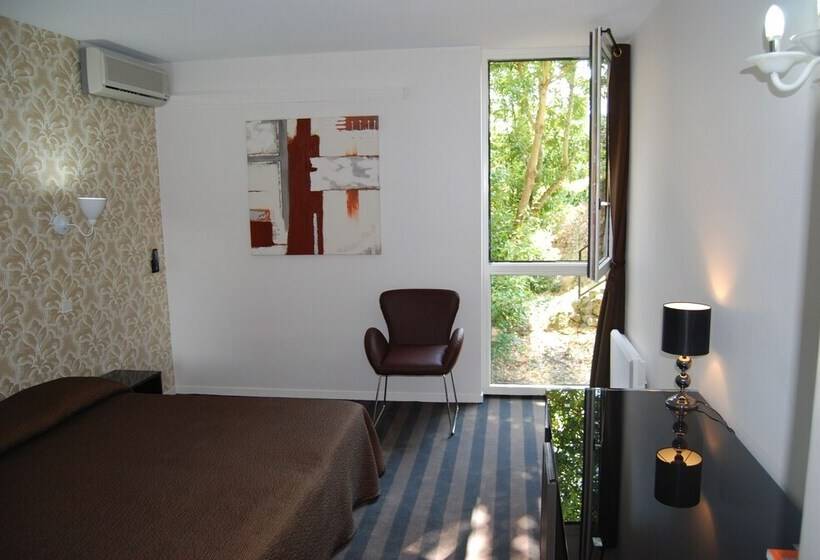 标准单人间, Hôtel Restaurant Du Château De La Tour