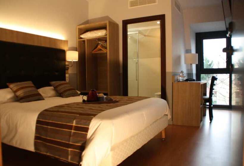 高级大房间, Kyriad Argenteuil