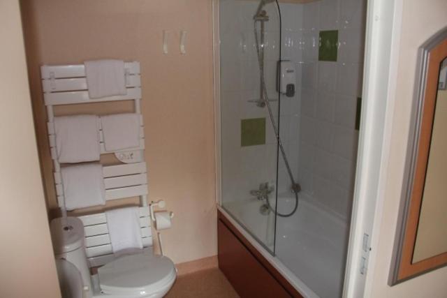 Номер Стандарт, Logis Hôtel De France Restaurant Le Lucullus