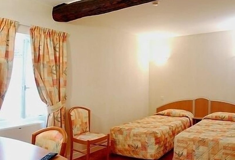 Номер Стандарт, Logis Hôtel De France Restaurant Le Lucullus