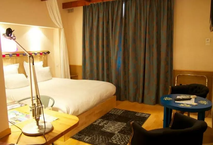 スタンダードルーム, Logis Hôtel Les Pages