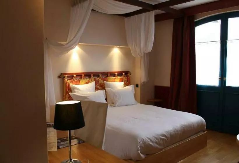 スタンダードルーム, Logis Hôtel Les Pages