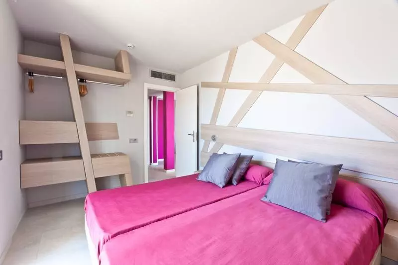 スタンダードシングルルーム, Logis Hôtel Les Pages