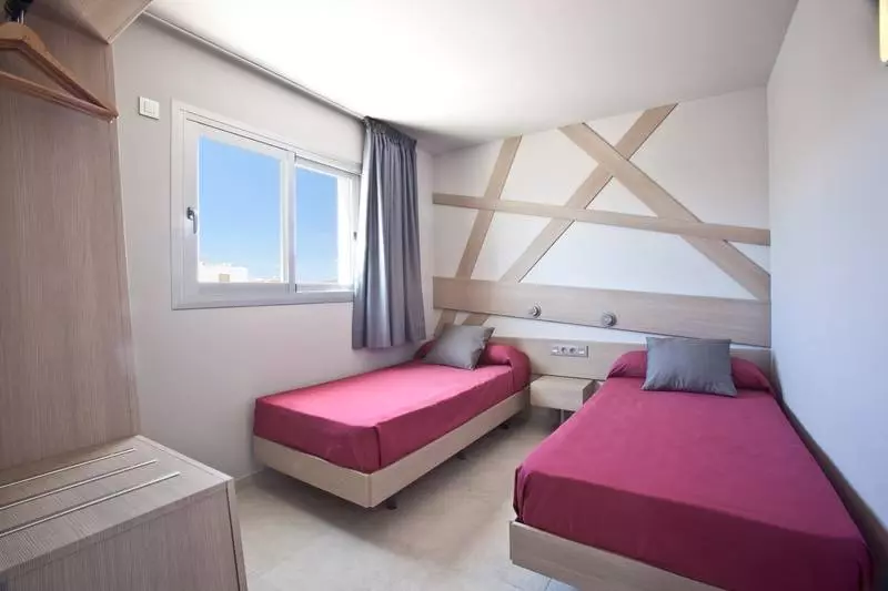スタンダードシングルルーム, Logis Hôtel Les Pages